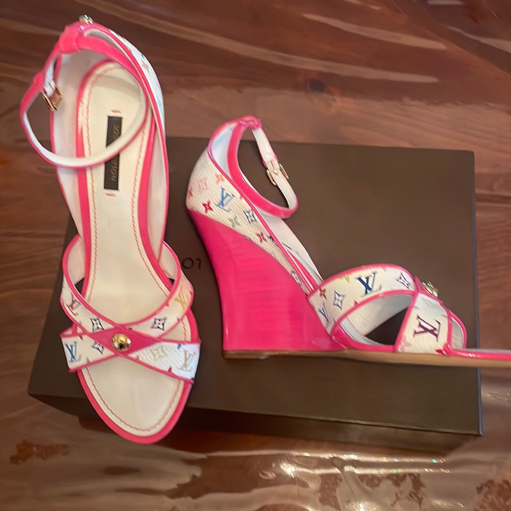 Louis Vuitton, Multi color shoes.